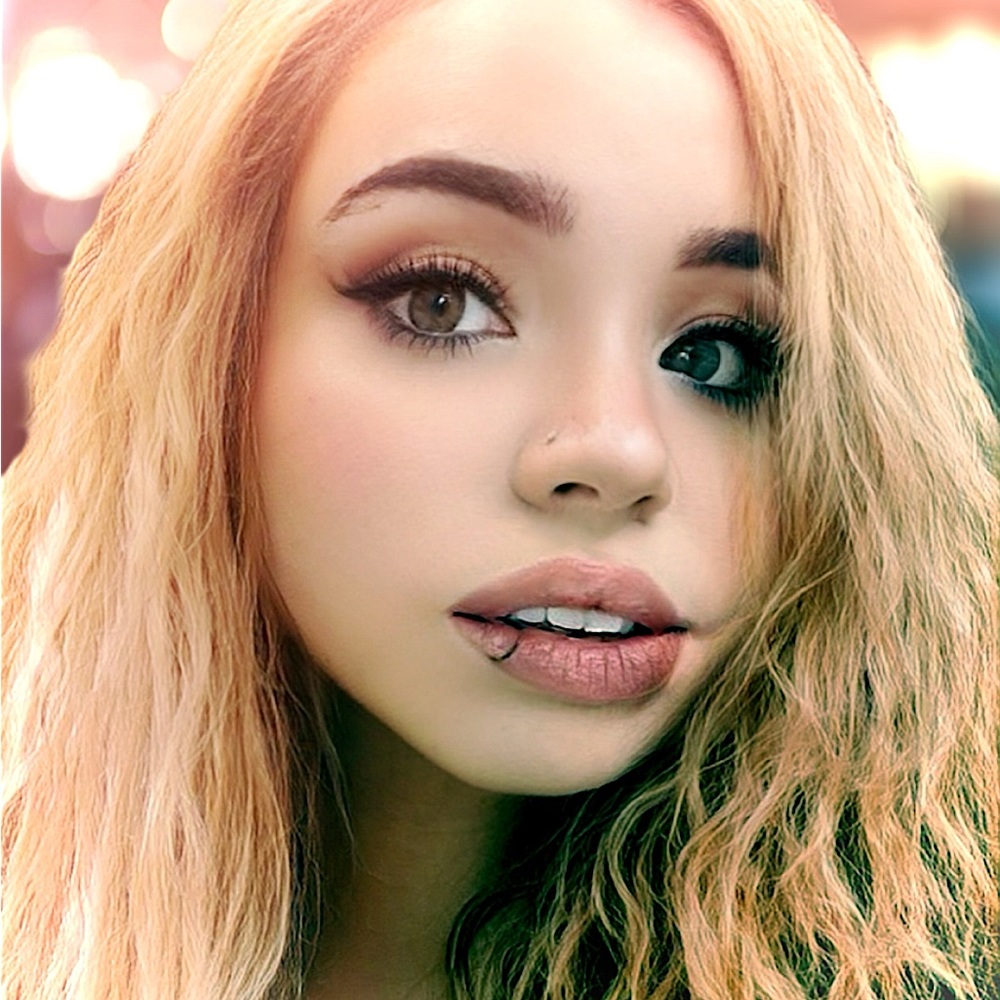 Meet your Posher, Ari